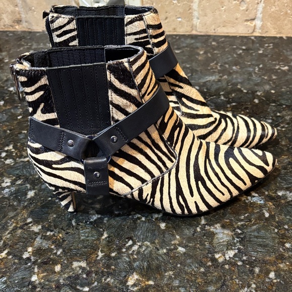 Like New Vince Camuto Merrie Zebra Print Heeled Boots! 6 - Picture 1 of 8